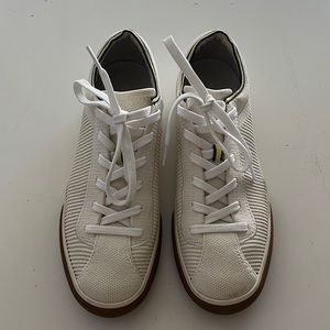 Rothy’s Lace Ups in Vanilla!